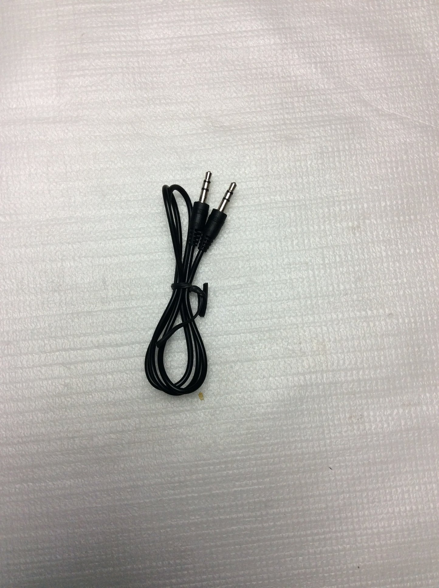 ROCKBOX 3.5MM to 3.5MM AUDIO CABLE