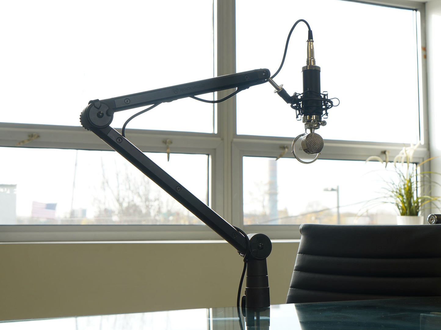 RCM SR Mic + RG30 Pro Boom Arm Bundle