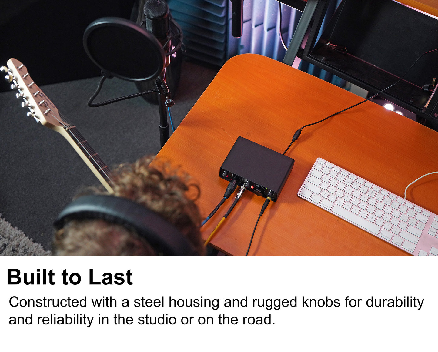 R‑TRACK SOLO USB‑C Interface + PRO‑M50 Headphones Bundle