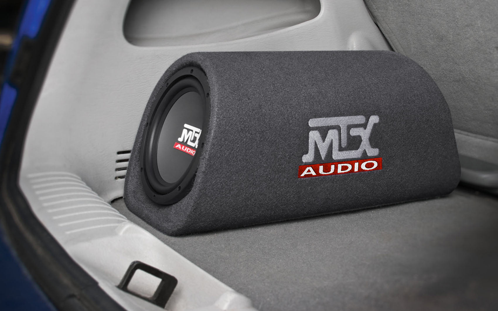 MTX Road Thunder RT8PT 8” 240 Watt Powered Vented/Ported Bass Tube+Amp Wire Kit