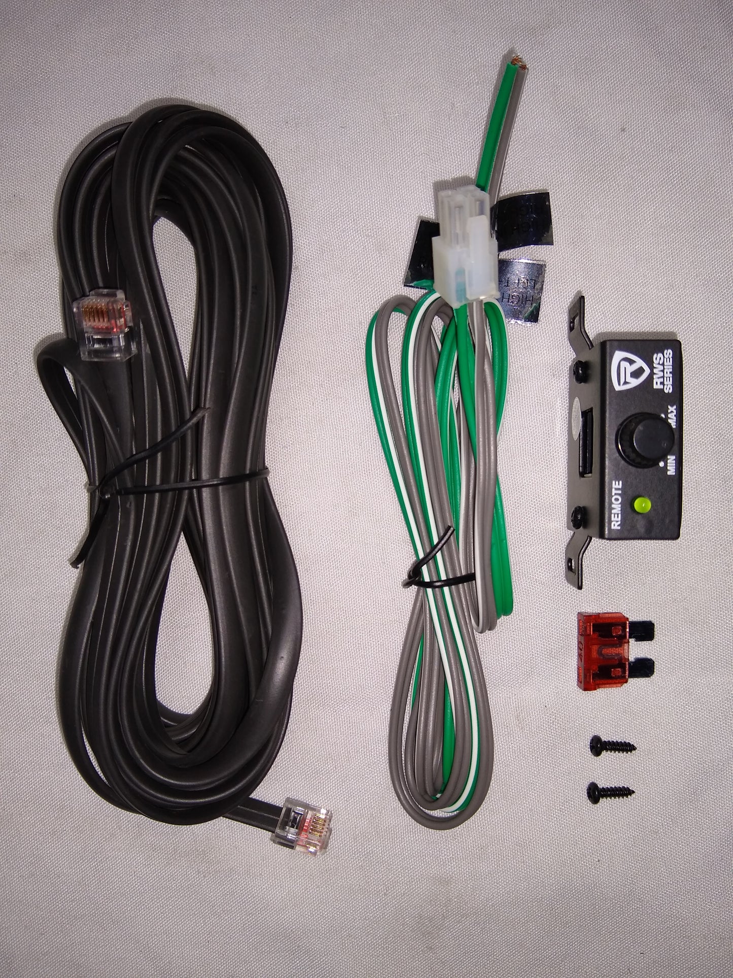 RWS12CA/RWS10CA/ ACCESSORY KIT (comes with bass remote, remote wire, high input wire, fuses, two bass remote screws)
