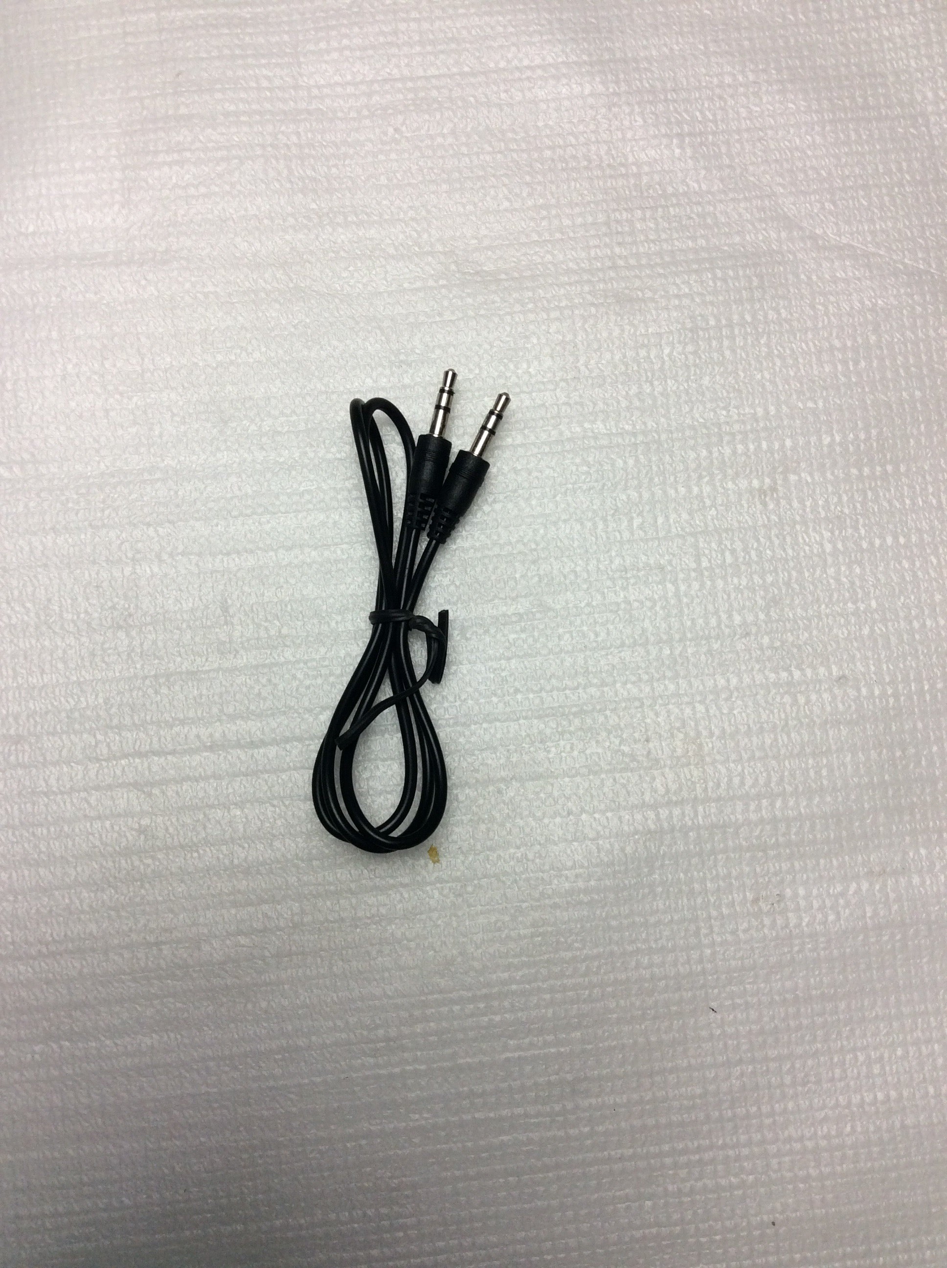 ROCKBOX 3.5MM to 3.5MM AUDIO CABLE
