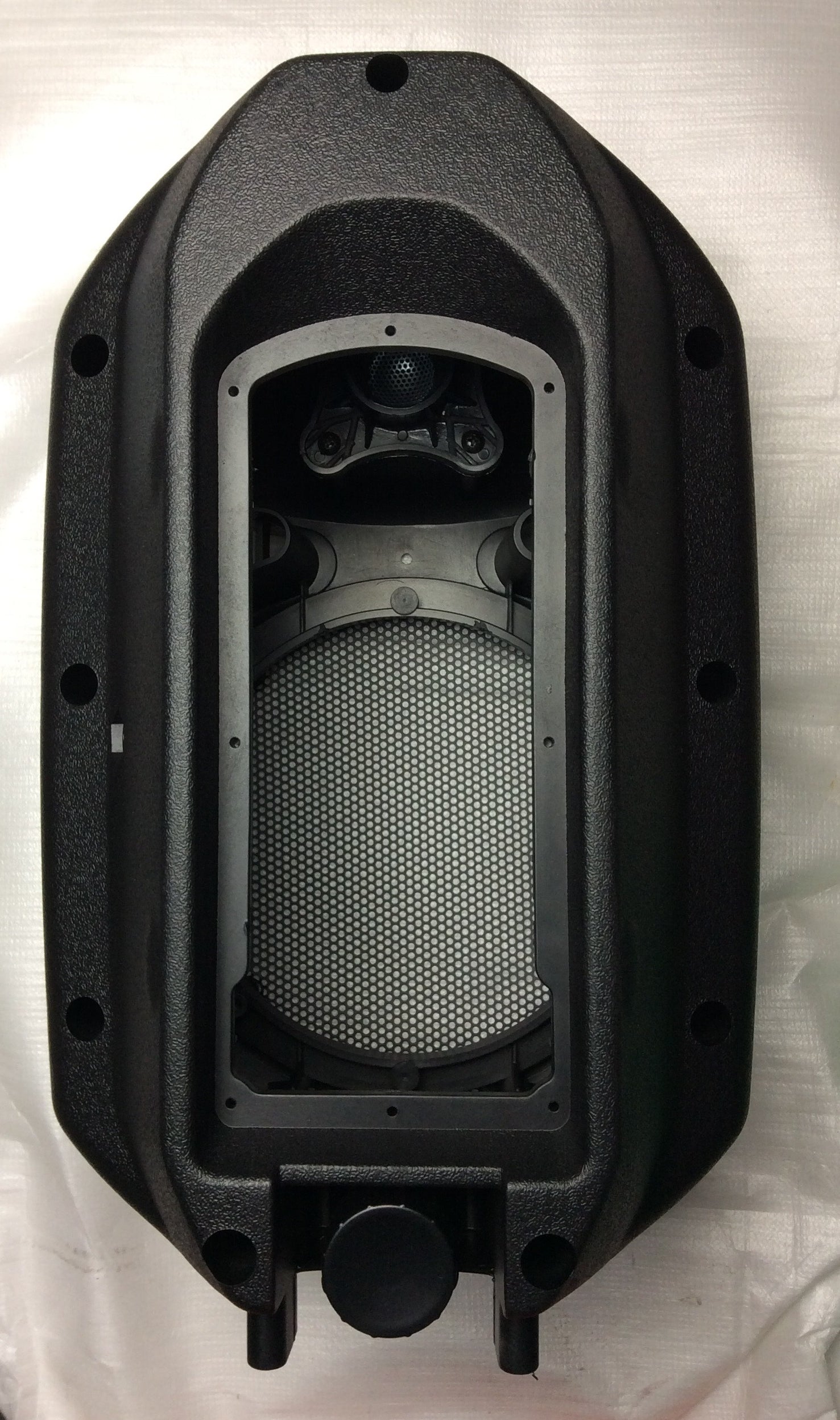 RPG082K ACTIVE SPEAKER ENCLOSURE (without woofer, tweeter or amp plate)
