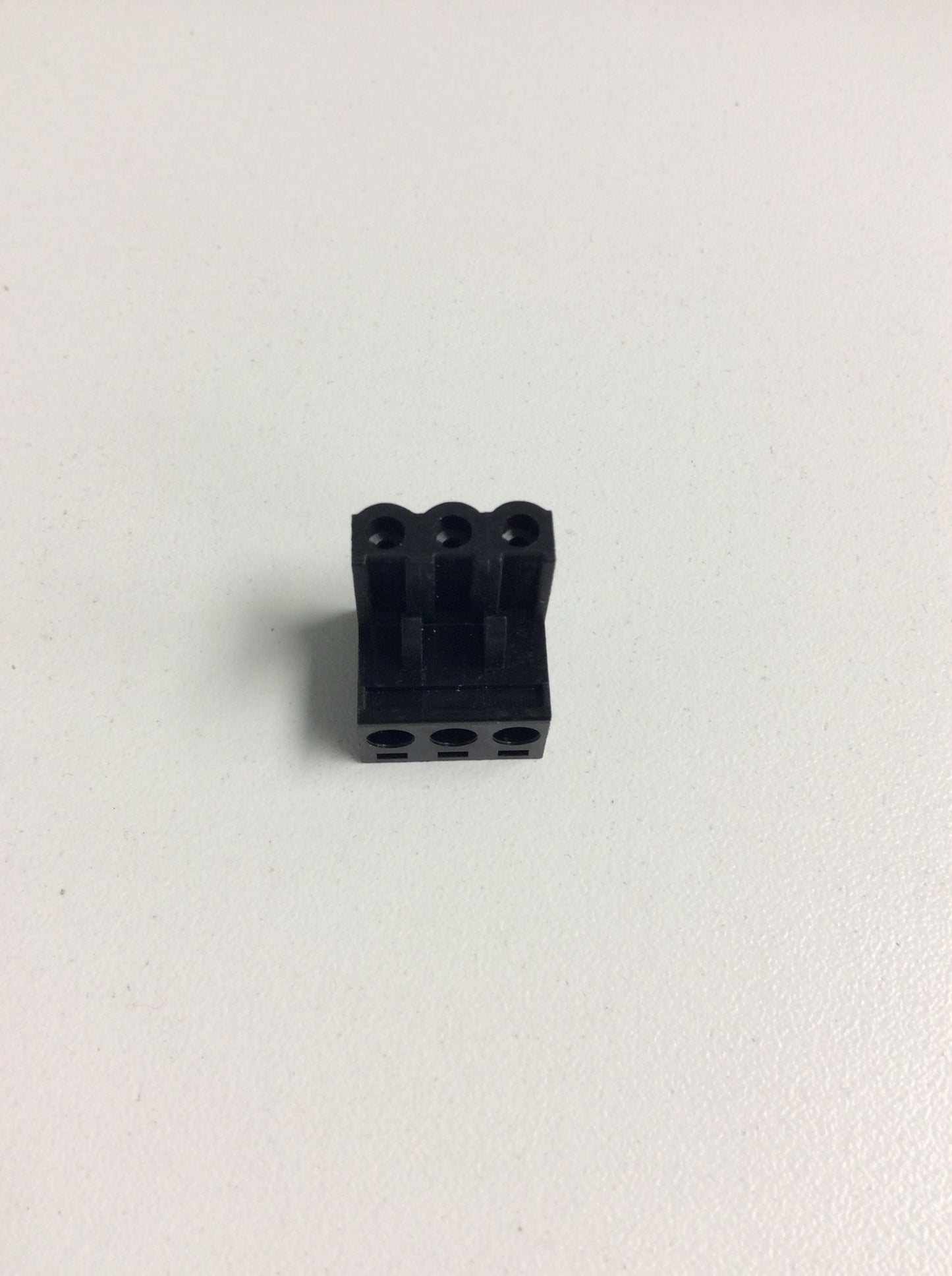 R7EQ POWER CONNECTOR