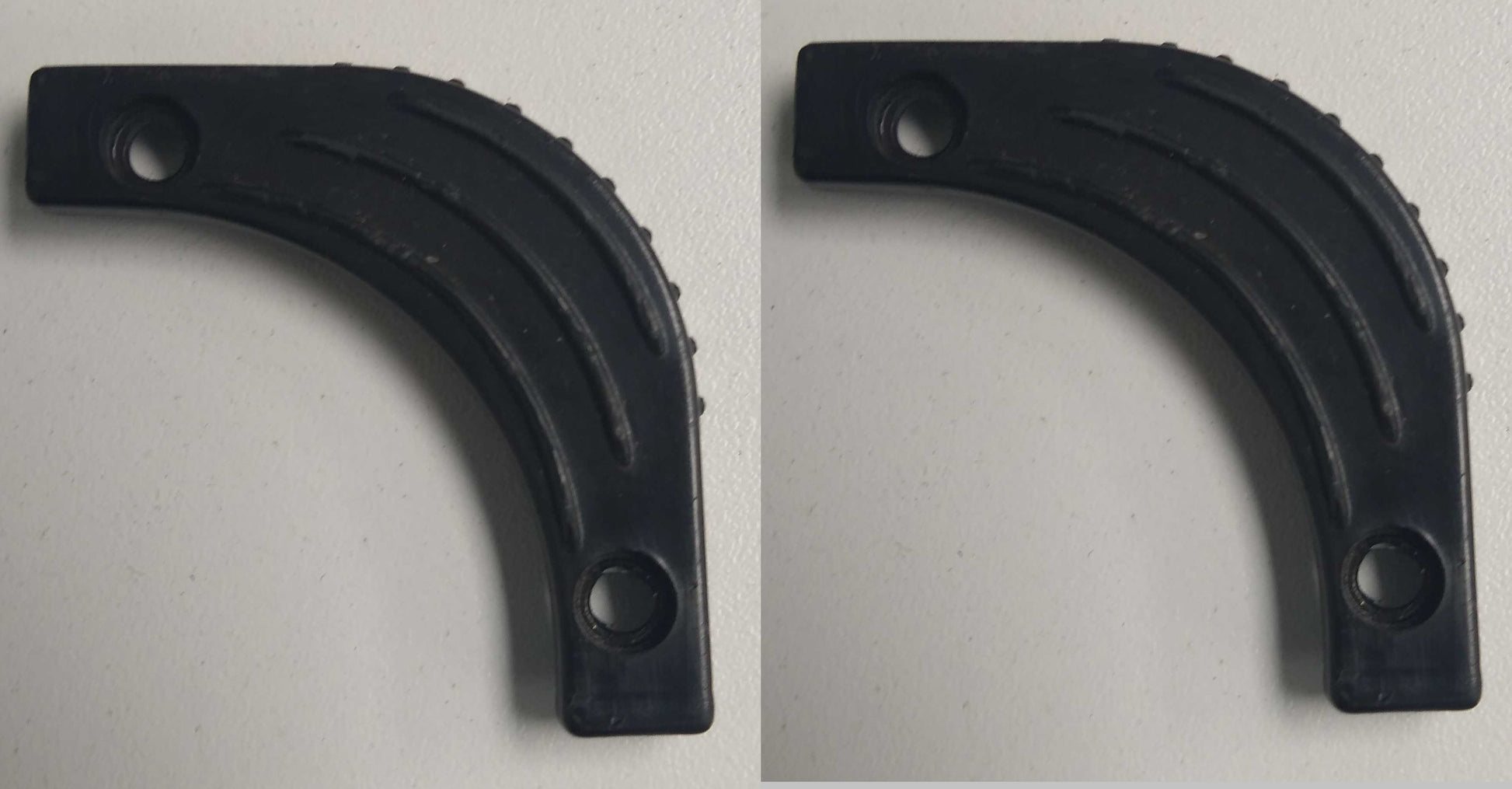 PAIR OF BEST PAR 60 PLASTIC CORNERS