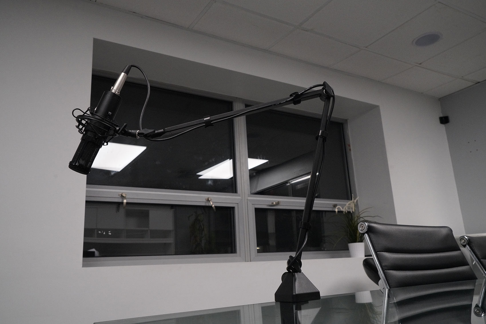 R-BOOM 34 + iStand 22 Bundle