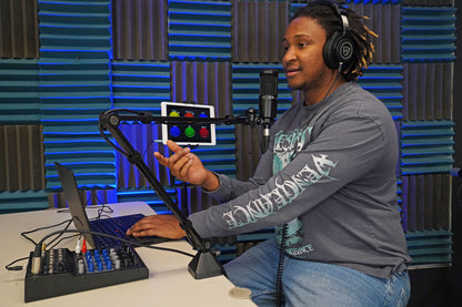 R-TRACK 2x2 + (2) RCM01 + (2) PRO-M50 + R-BOOM 34 + RHPA4 Bundle