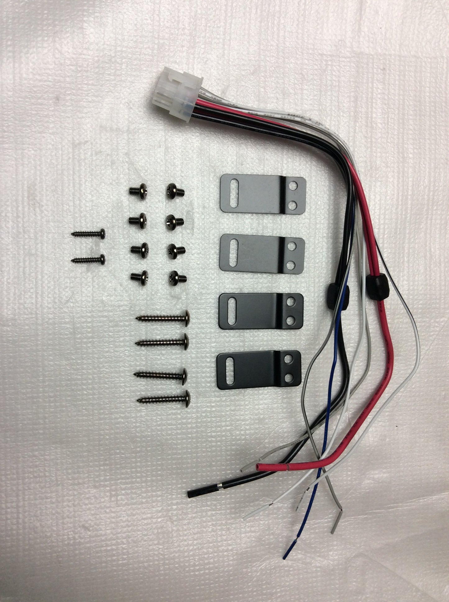 SS8P WIRE HARNESS AND MOUNTING KIT