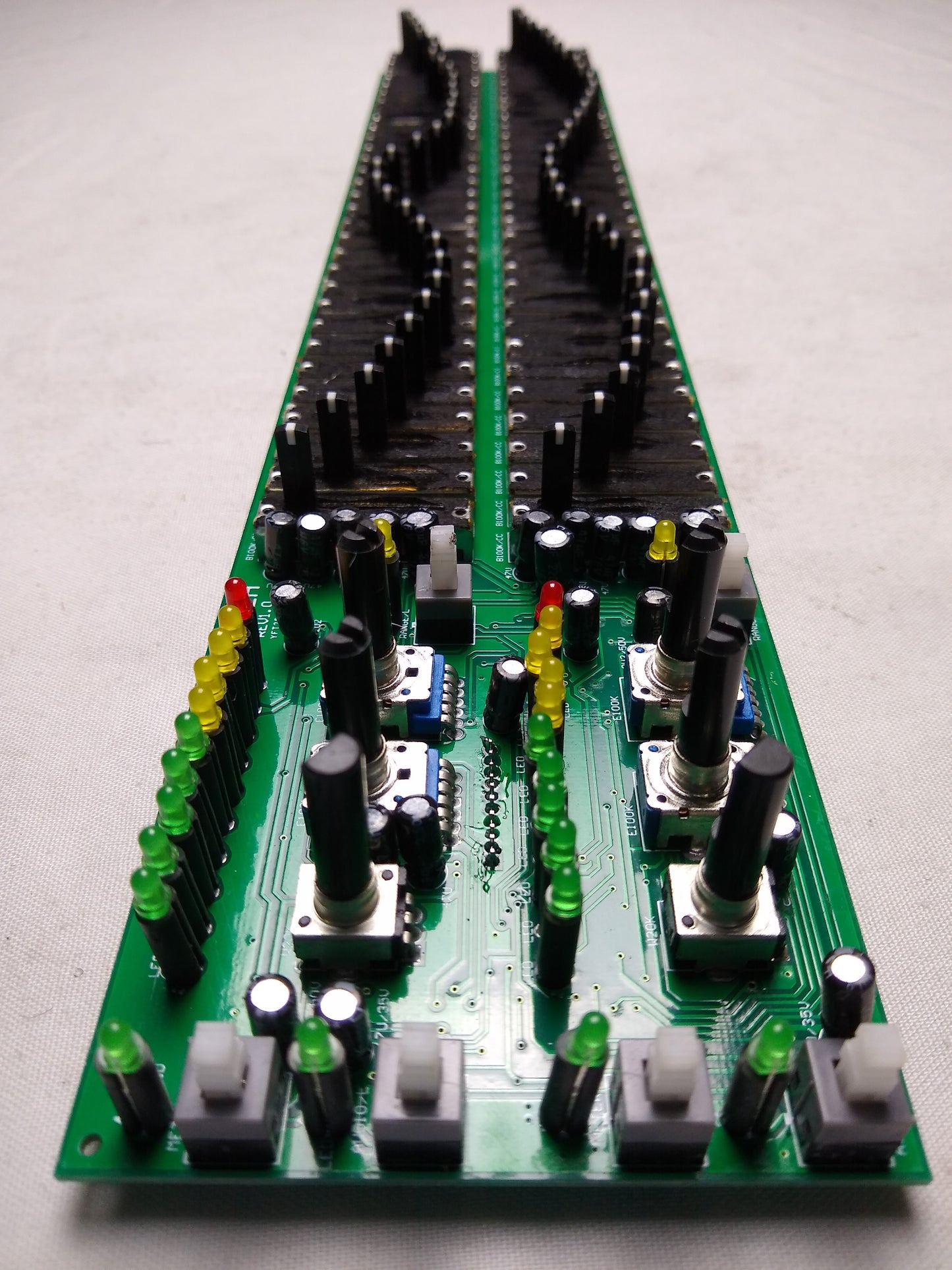 REQ231 V2 FADER BOARD