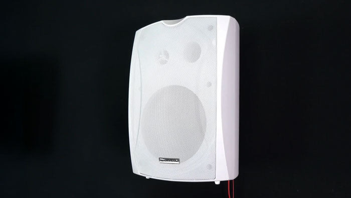 Superior Bass Performance with Vented Design